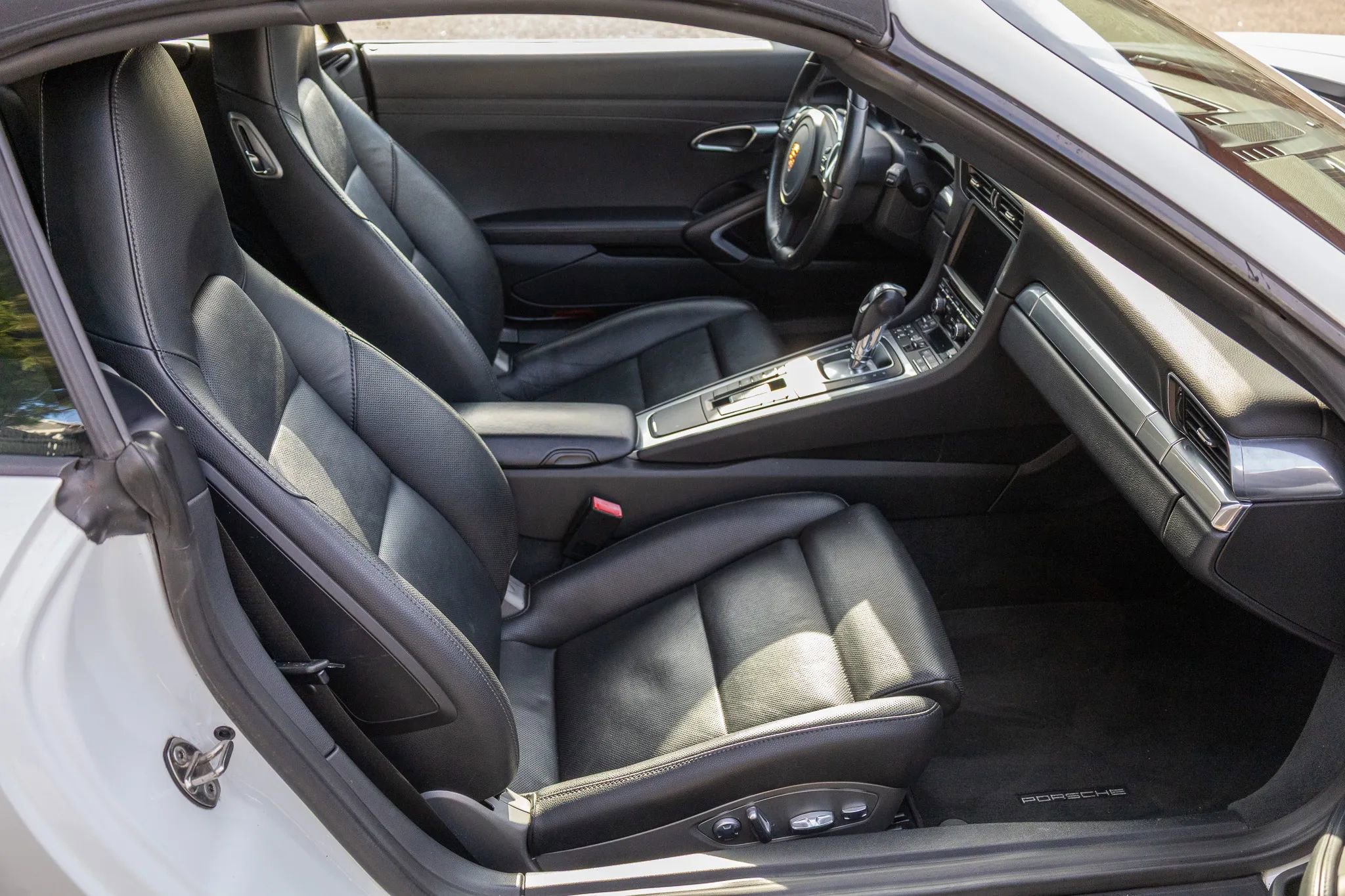 Used 2016 Porsche 911 Carrera image 64