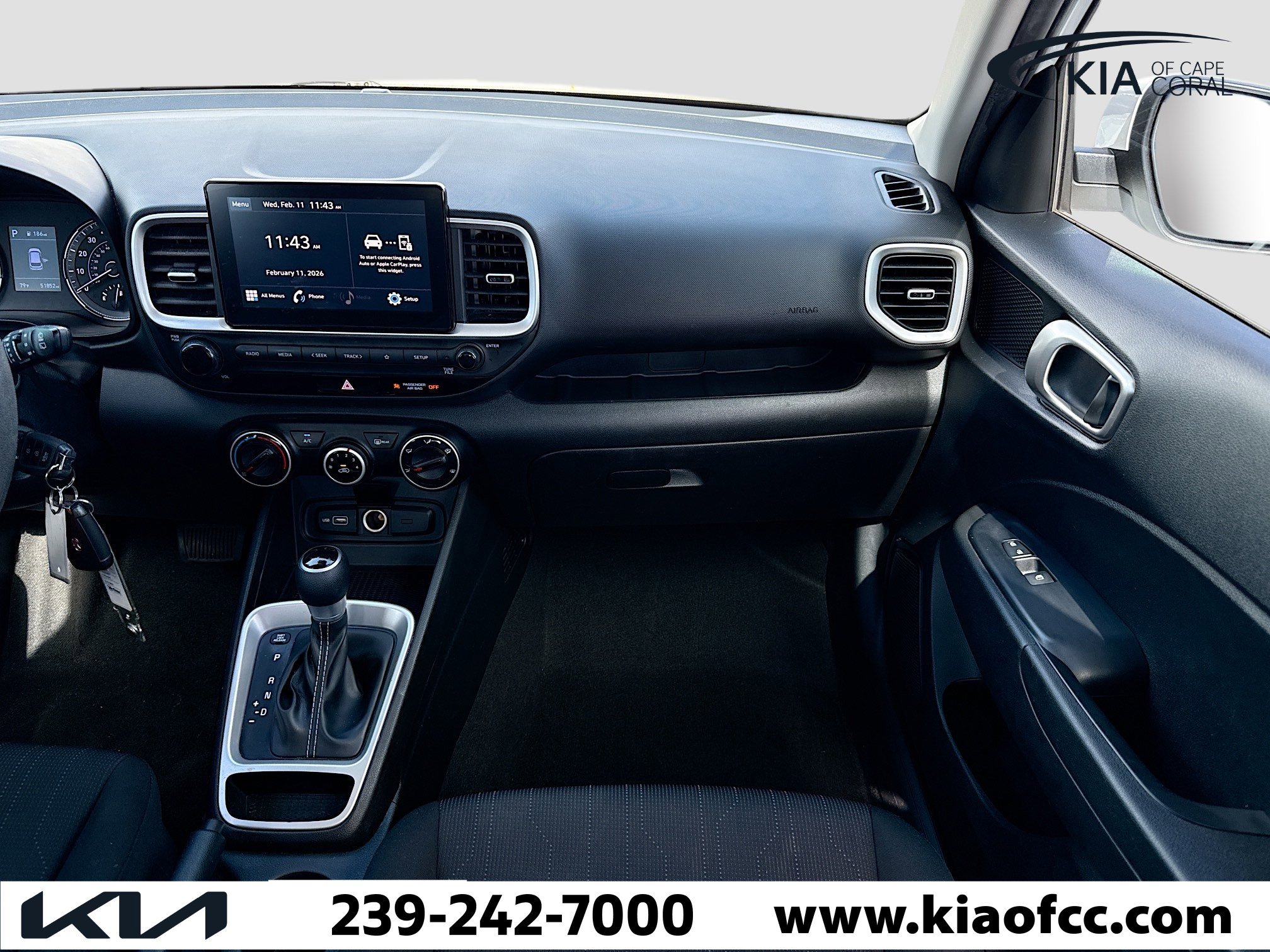 Used 2022 Hyundai Venue SE image 17