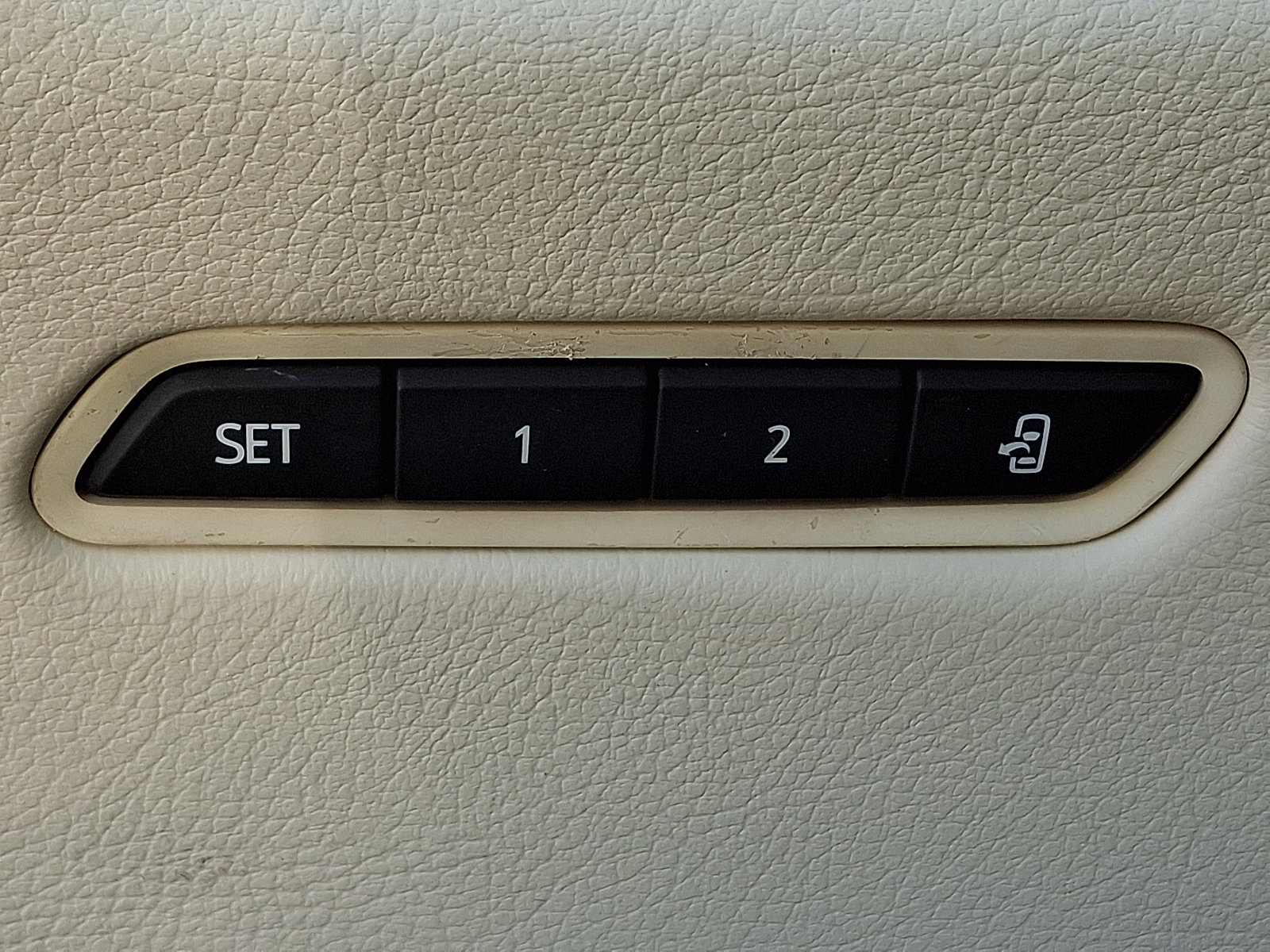 Used 2021 Cadillac XT5 Premium Luxury image 35