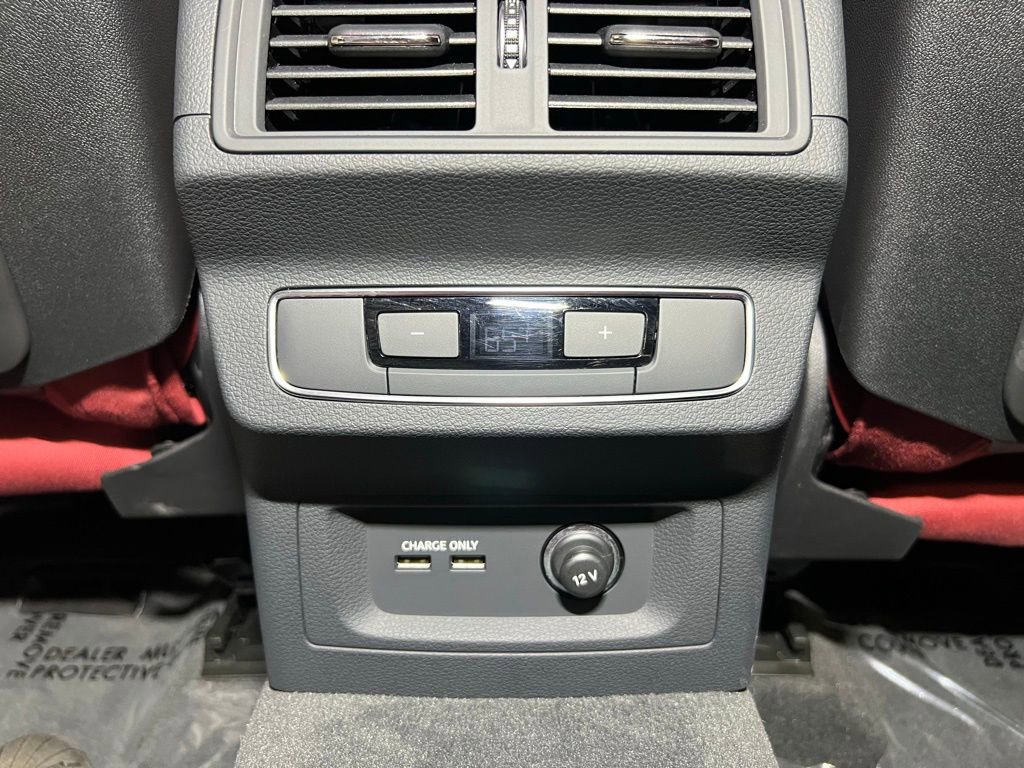 Used 2024 Audi SQ5 Premium Plus w/ Premium Plus Package image 14