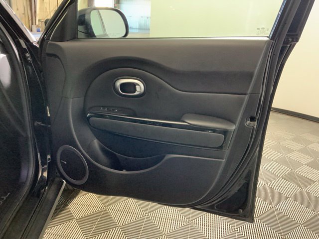 Used 2016 Kia Soul ! w/ Premium Package FWD image 24
