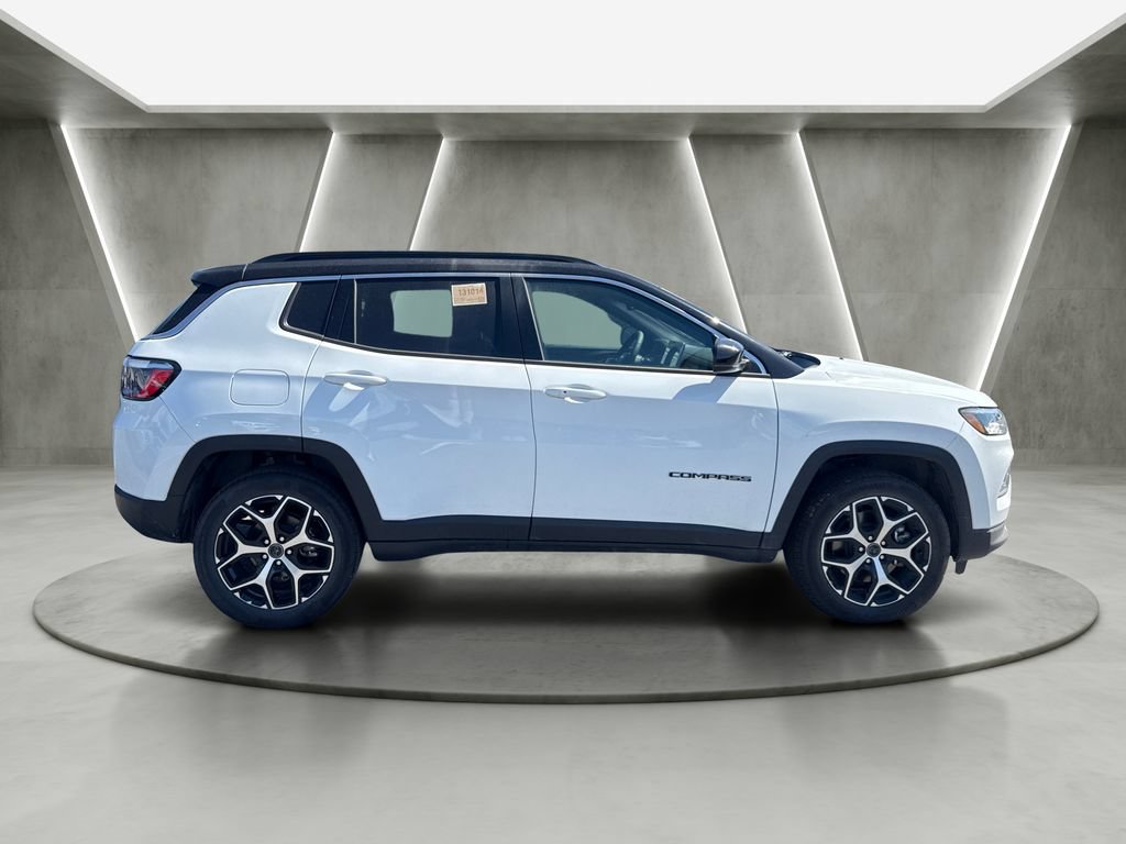 Used 2026 Jeep Compass Limited AWD/4WD image 6