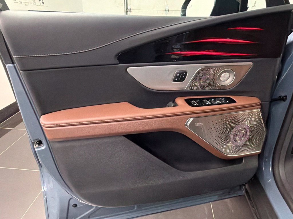 New 2026 Lincoln Nautilus Reserve AWD/4WD image 32