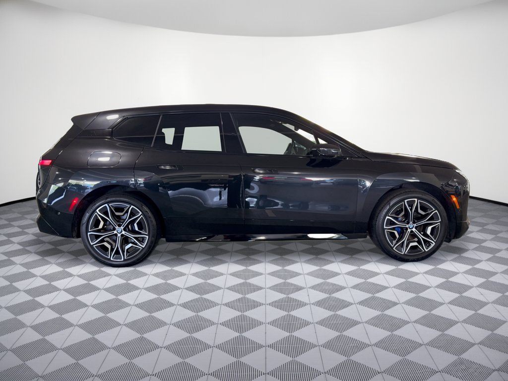 Used 2024 BMW iX xDrive50 w/ Sport Package AWD/4WD image 6