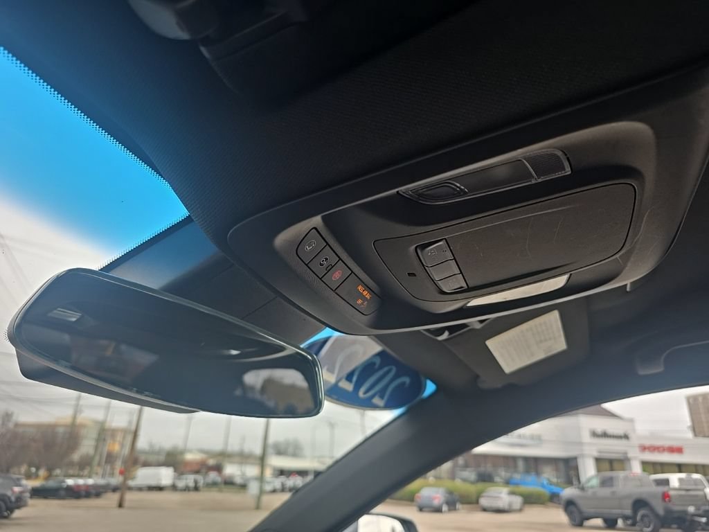Used 2022 Cadillac CT4 Luxury w/ Cold Weather Package RWD image 16