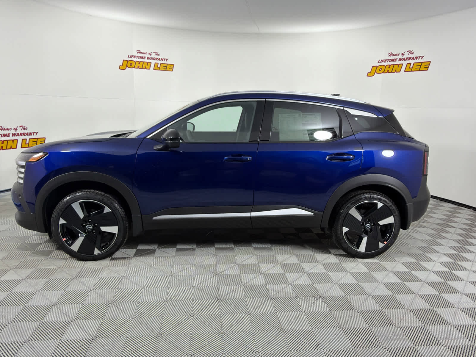 New 2026 Nissan Kicks SR w/ SR Premium Package image 2