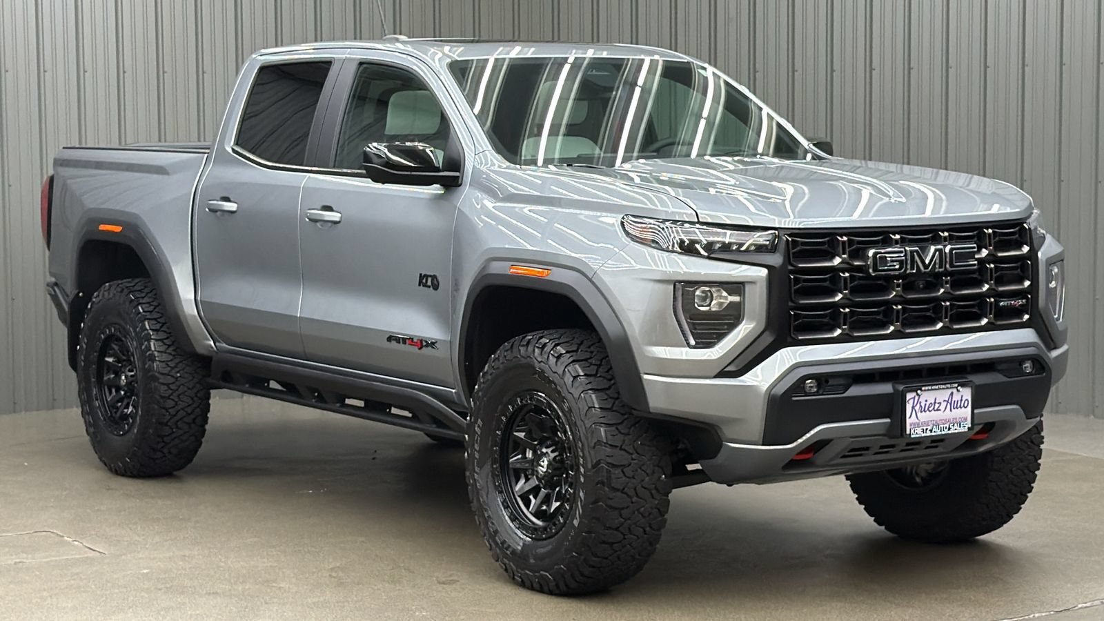 Used 2025 GMC Canyon AT4 w/ AT4X Package AWD/4WD image 7