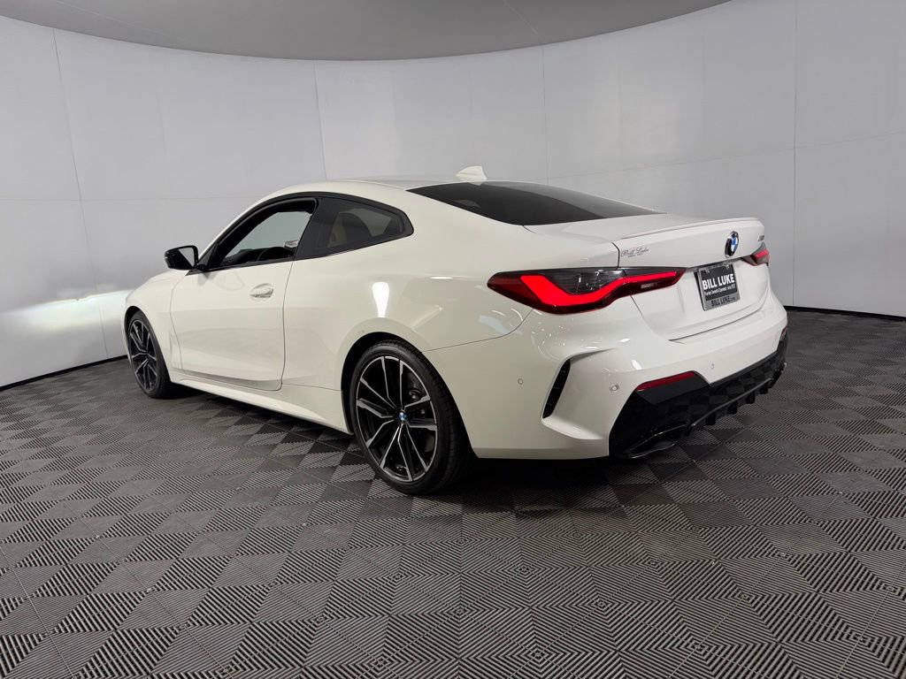 Used 2023 BMW M440i M440i w/ Premium Package image 9
