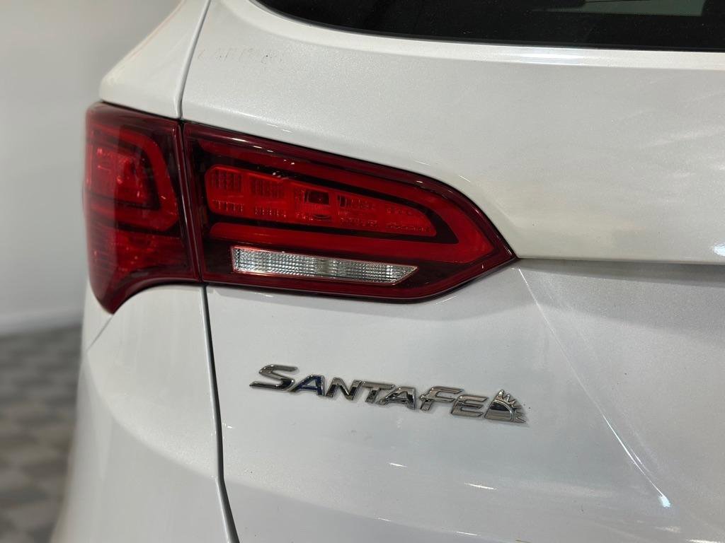 Used 2017 Hyundai Santa Fe Sport AWD/4WD image 29
