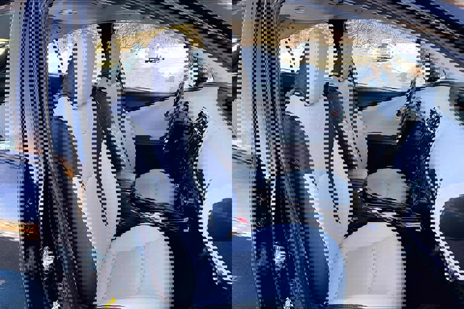 Used 2016 Toyota Prius Four image 9