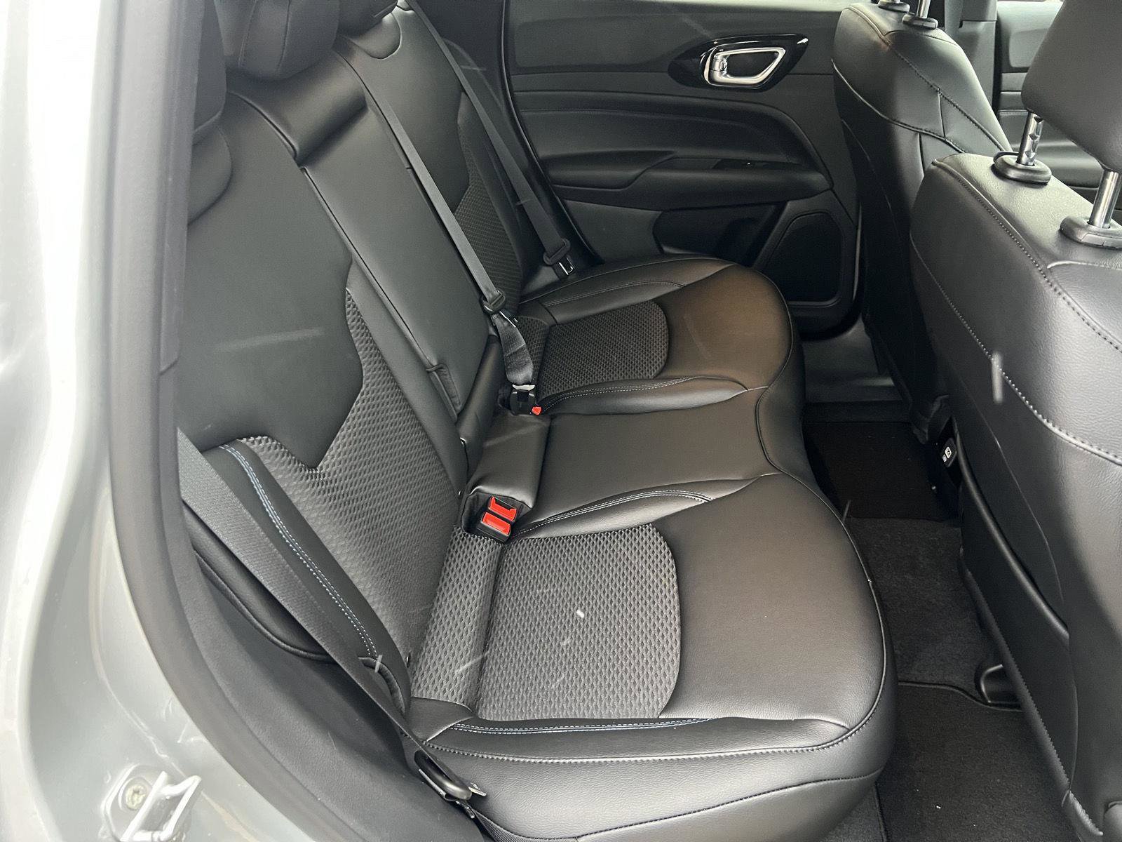 New 2026 Jeep Compass Latitude image 30