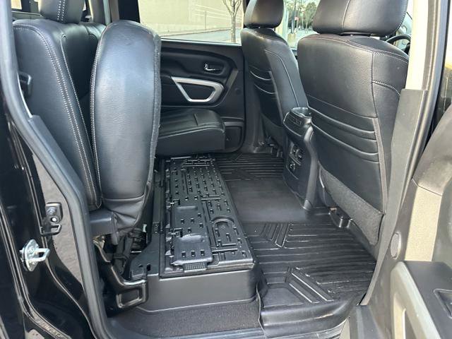 Used 2017 Nissan Titan SL image 16