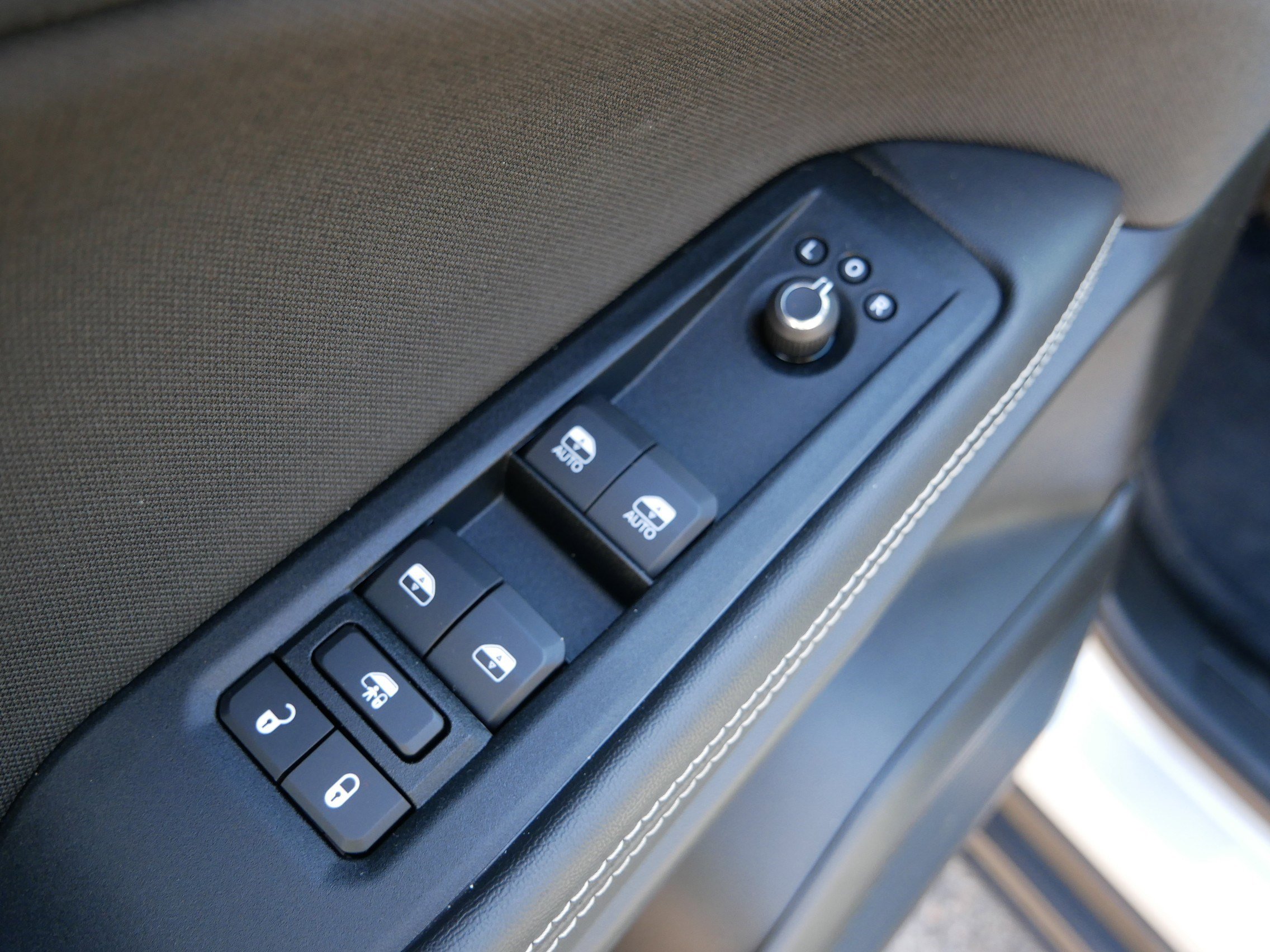 New 2026 Jeep Cherokee Laredo image 12