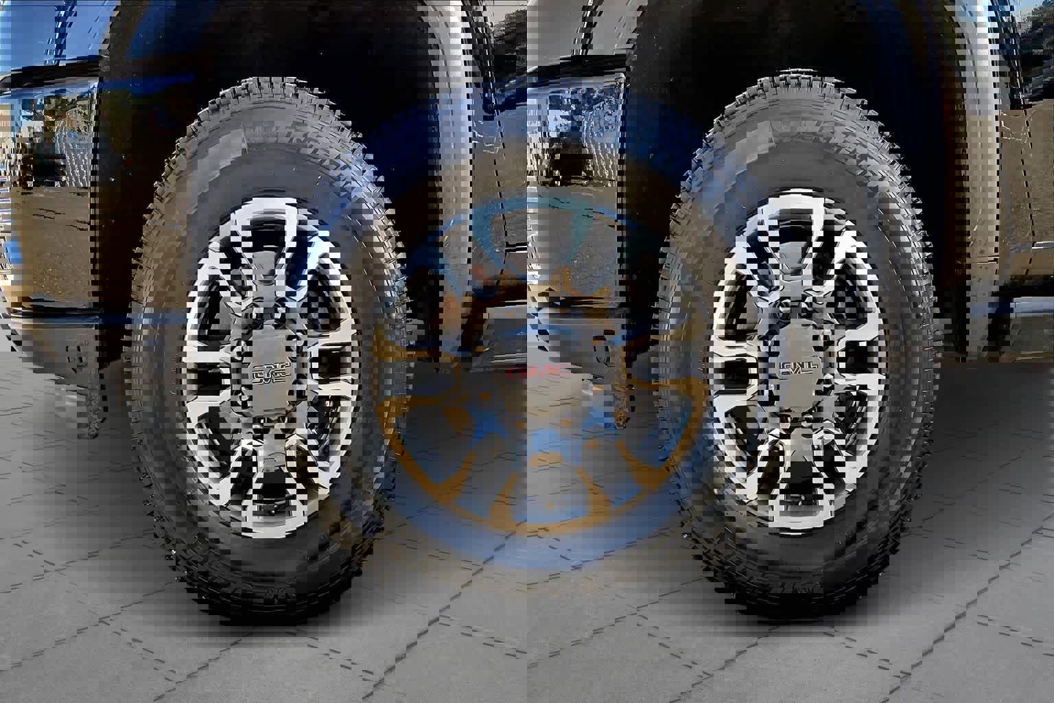 Used 2022 GMC Sierra 2500 AT4 image 10