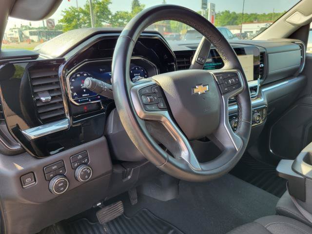 Used 2024 Chevrolet Silverado 1500 LT AWD/4WD image 10