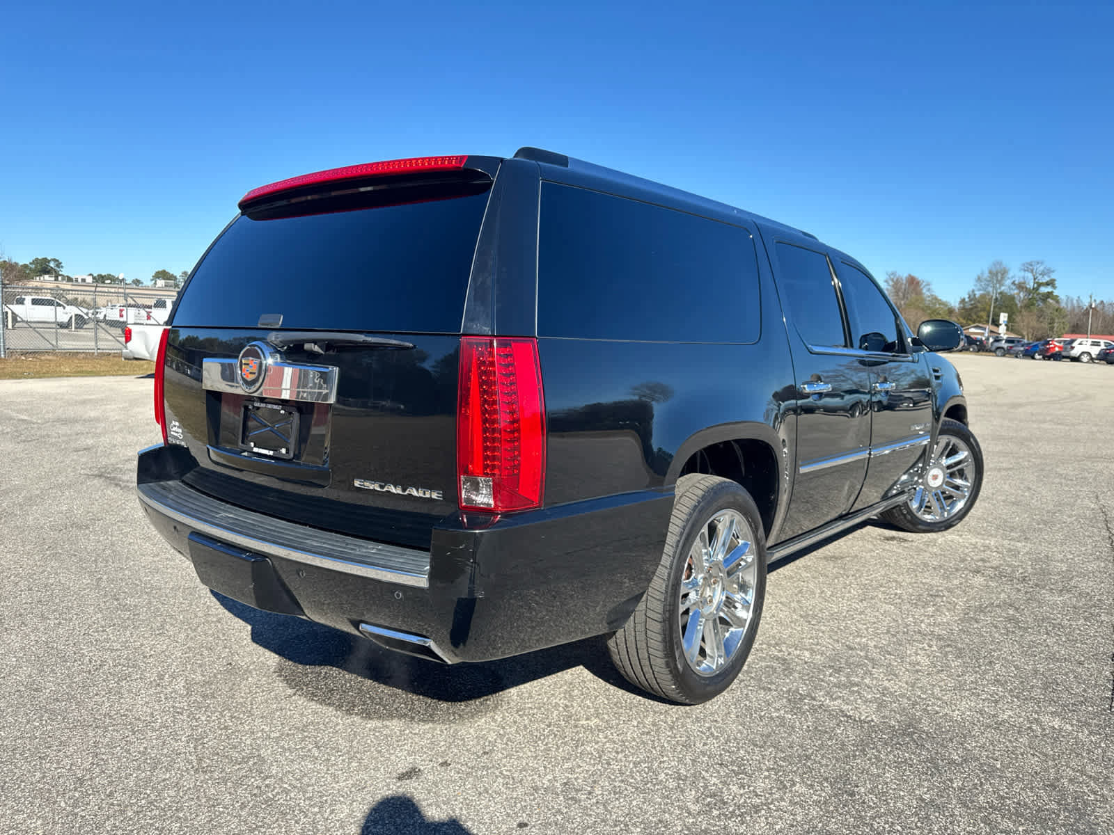 Used 2014 Cadillac Escalade ESV Platinum image 7