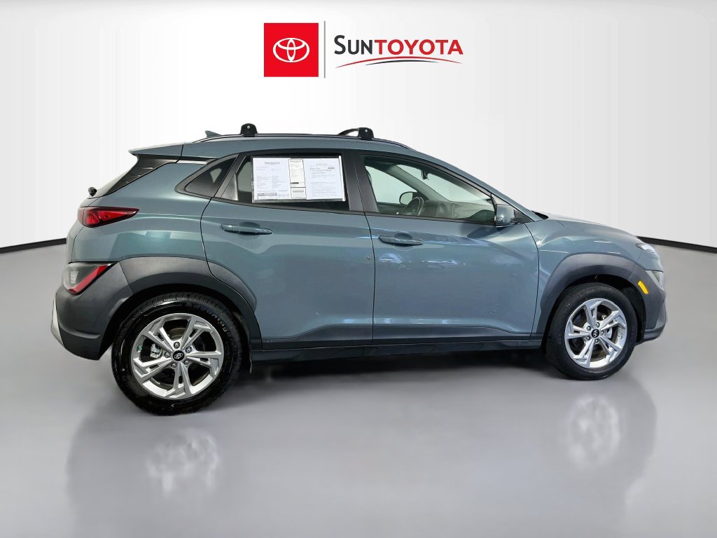 Used 2022 Hyundai Kona SEL w/ Convenience Package FWD image 2