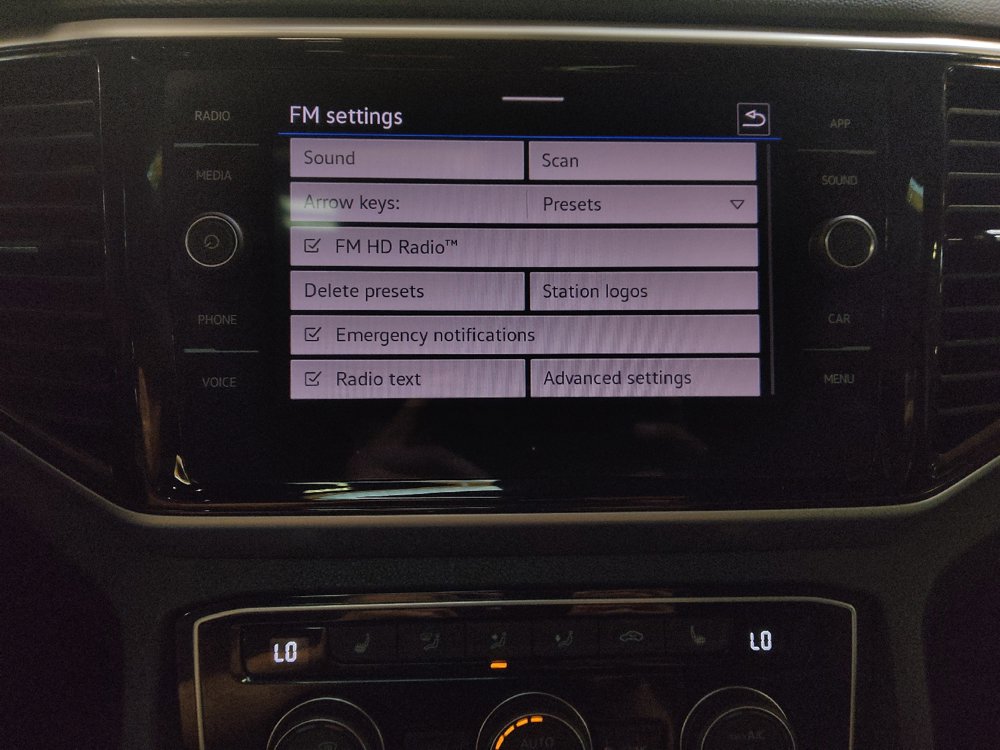 Used 2022 Volkswagen Atlas Cross Sport SE FWD image 25