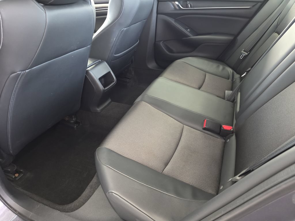 Used 2018 Honda Accord Sport image 13