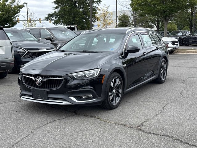 Used 2018 Buick Regal Essence w/ Sights and Sounds Package AWD/4WD image 5
