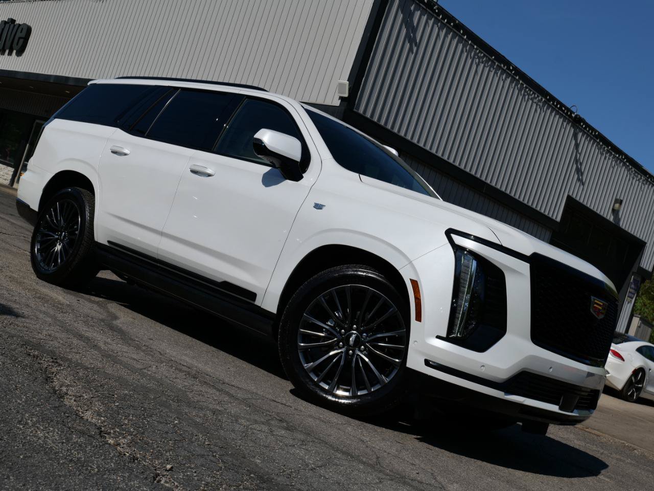 Used 2025 Cadillac Escalade Sport Platinum w/ LPO, Floor Liner Package AWD/4WD video 1