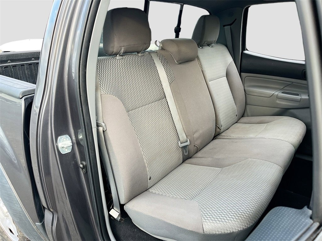 Used 2014 Toyota Tacoma 2WD Double Cab image 23