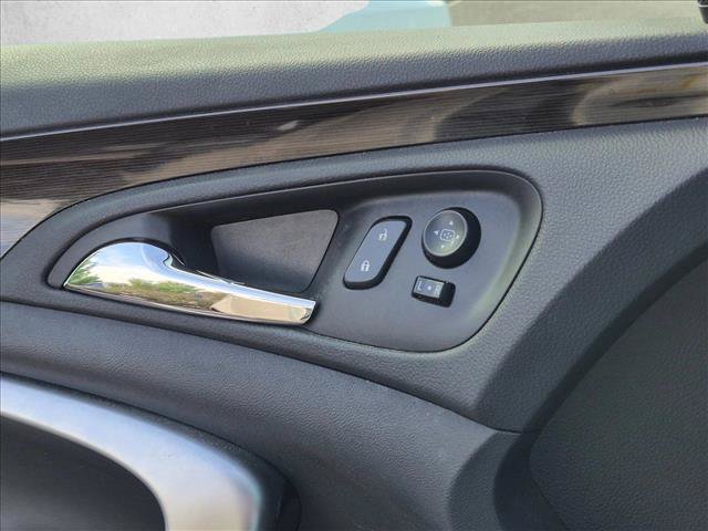 Used 2014 Buick Regal Premium FWD image 2