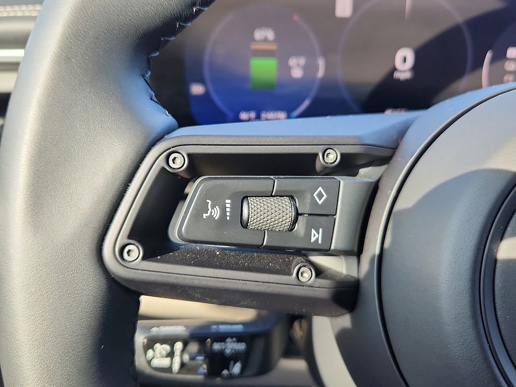 Certified 2025 Porsche Macan 4S Electric image 22