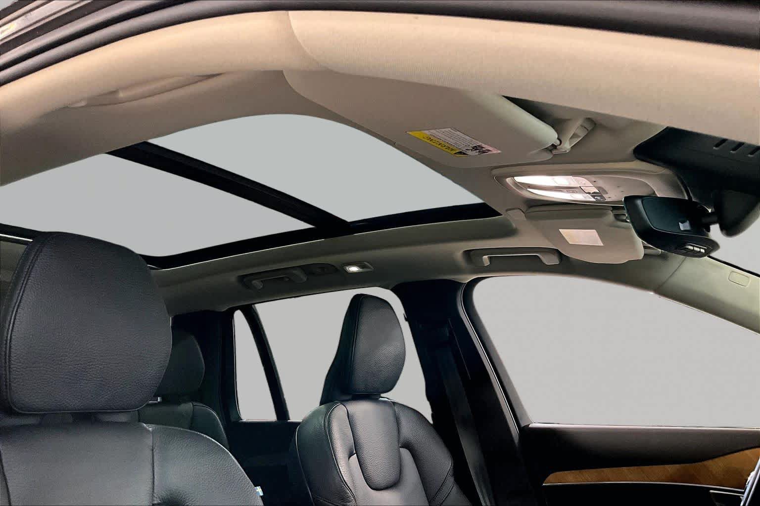 Certified 2024 Volvo XC90 B6 Plus w/ Protection Package Premier AWD/4WD image 14