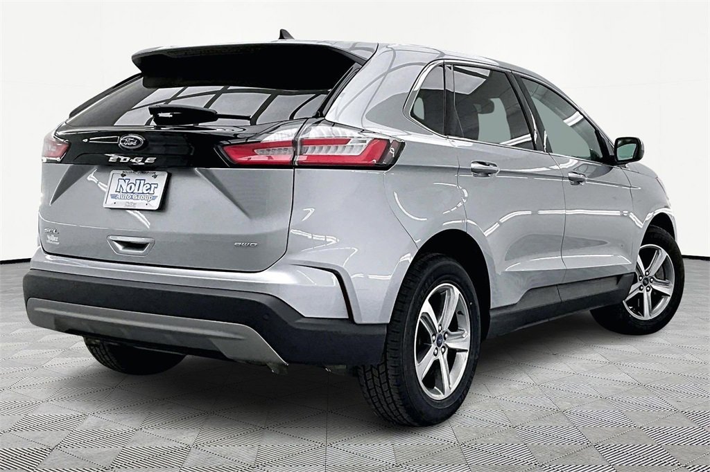 Used 2022 Ford Edge SEL w/ Convenience Package image 2
