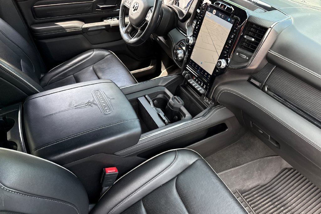 Used 2022 RAM 1500 Limited w/ Body Color Bumper Group AWD/4WD image 17