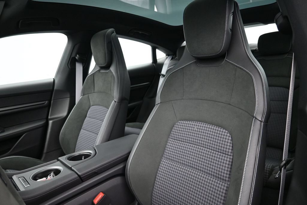 Certified 2025 Porsche Taycan 4S AWD/4WD image 5