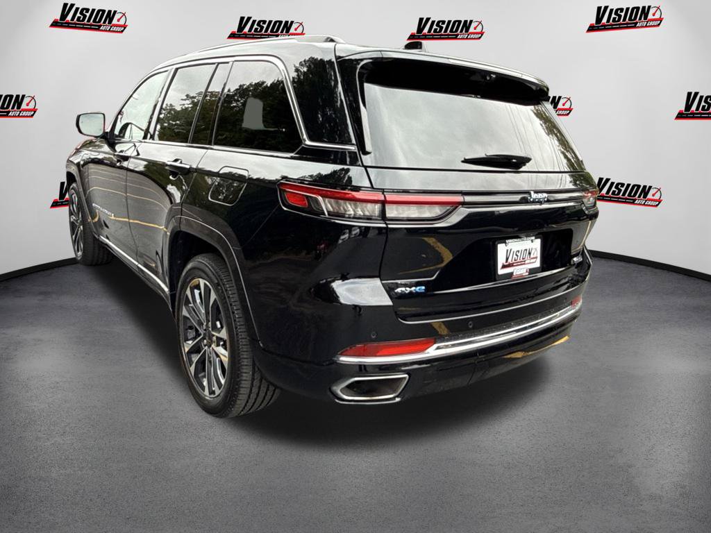 Used 2023 Jeep Grand Cherokee Overland w/ Luxury Tech Group IV AWD/4WD image 8