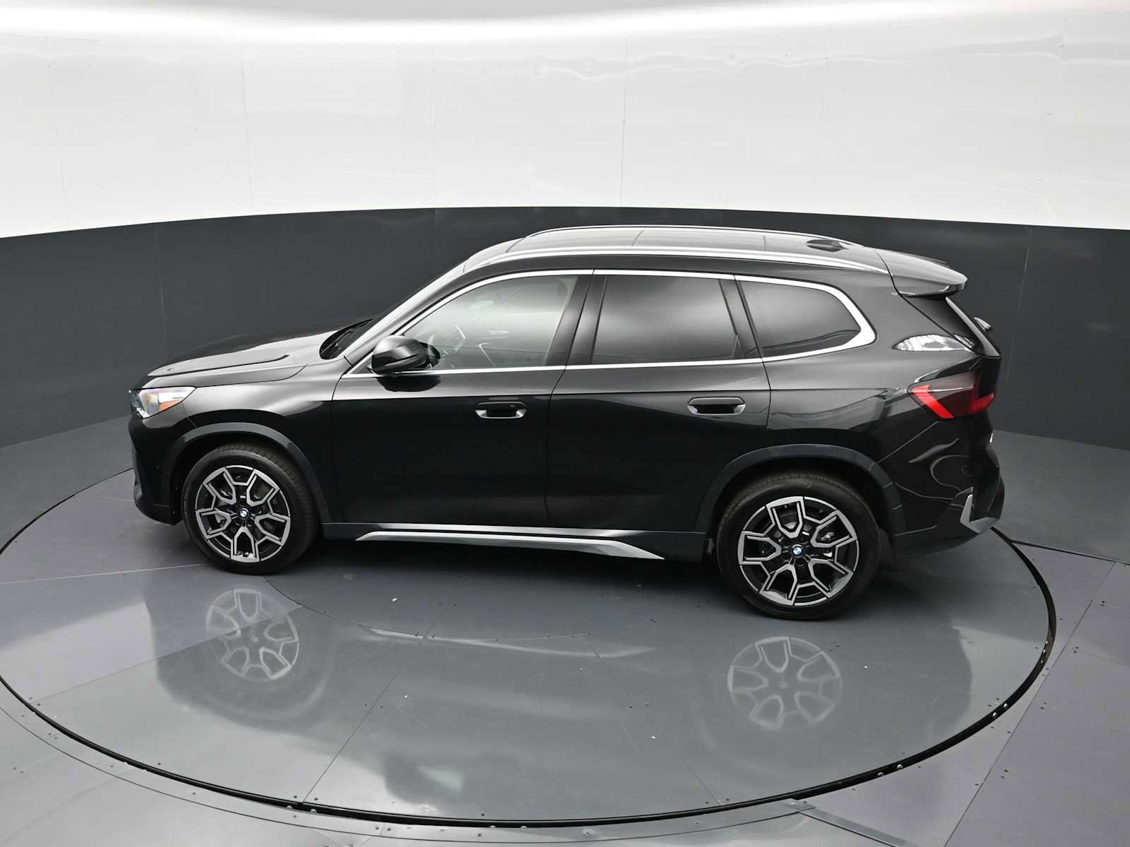 Used 2026 BMW X1 xDrive28i w/ Convenience Package AWD/4WD image 24