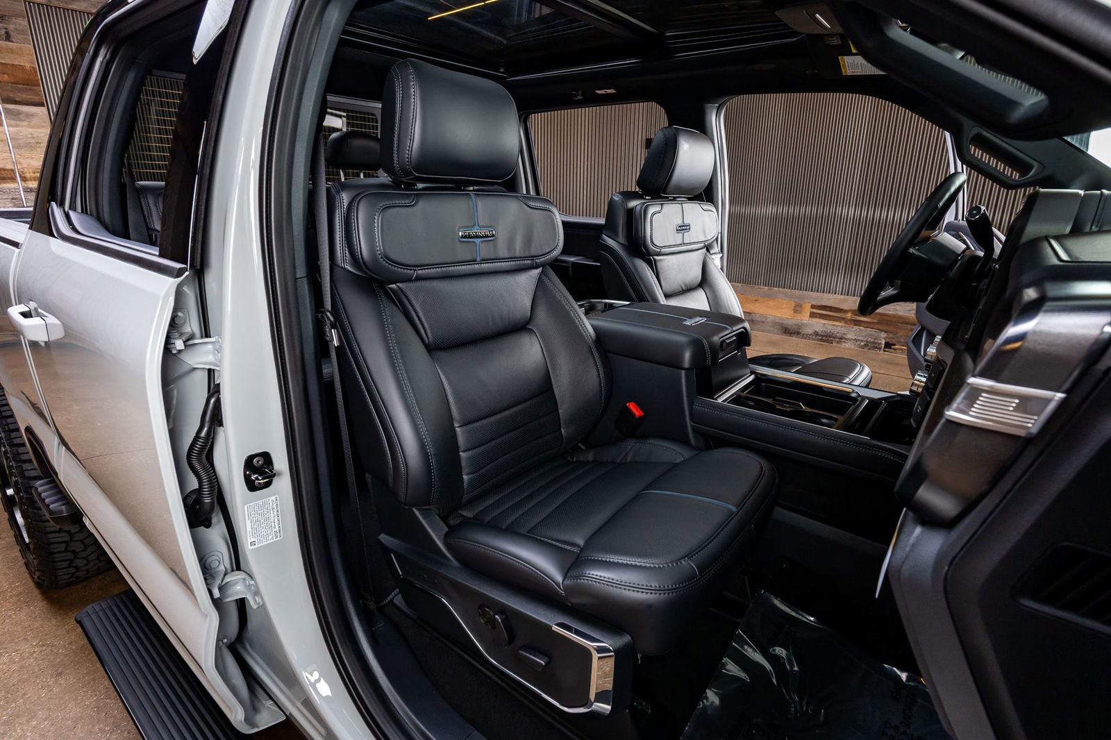 Used 2026 Ford F250 Platinum image 32