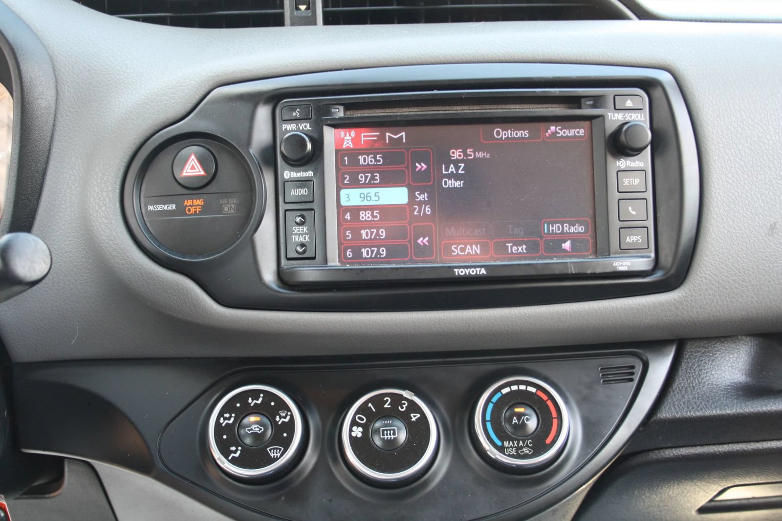 Used 2015 Toyota Yaris L FWD image 20