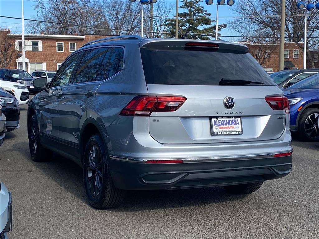Certified 2023 Volkswagen Tiguan SE image 5