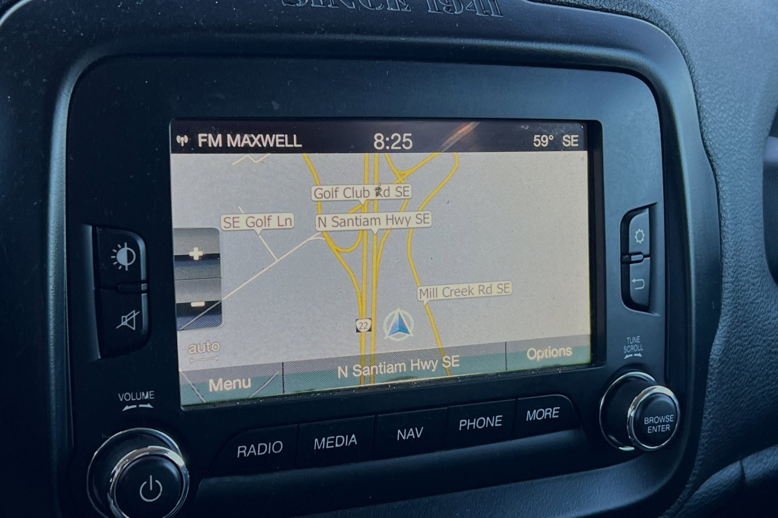 Used 2015 Jeep Renegade Limited image 19