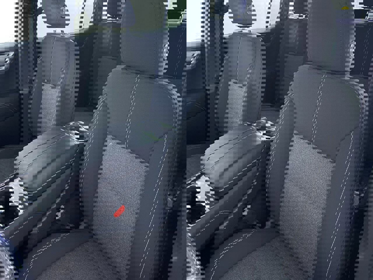 Certified 2025 GMC Acadia Elevation FWD image 17