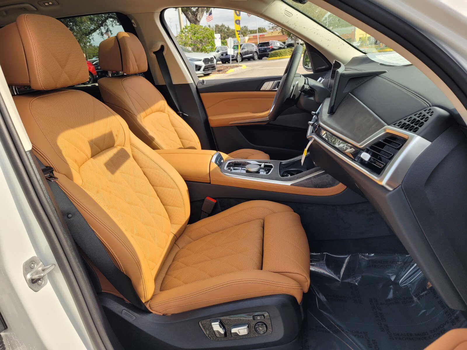 New 2026 BMW X7 xDrive40i w/ Premium Package image 17