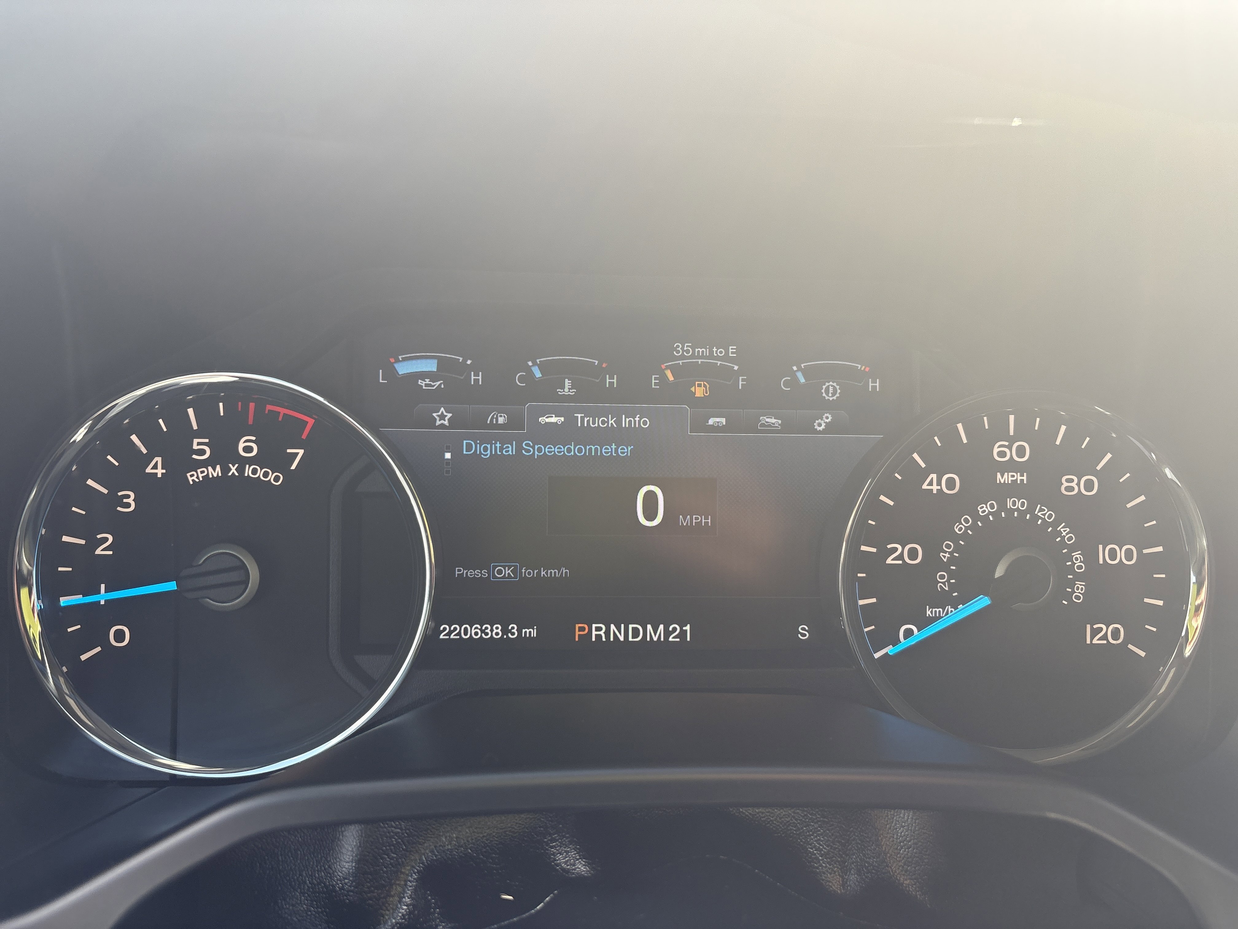 Used 2015 Ford F150 Lariat image 14