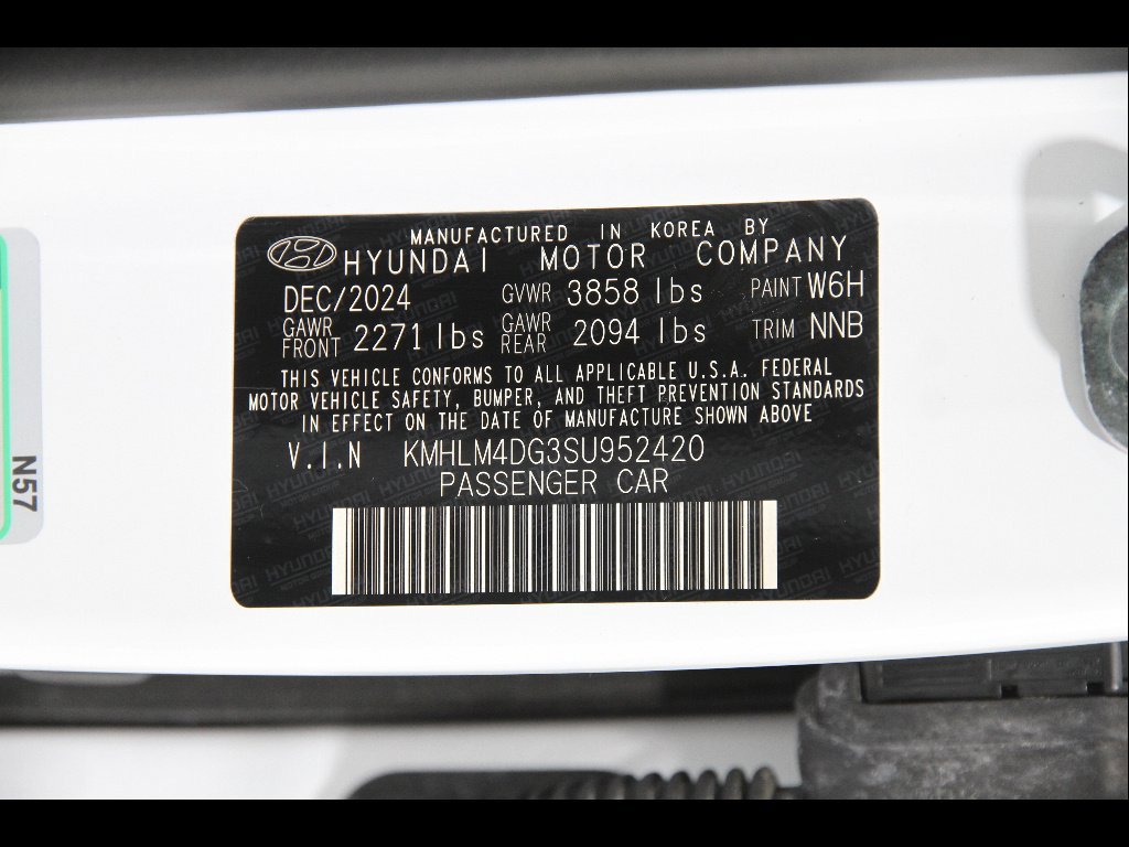 Certified 2025 Hyundai Elantra Sport FWD image 21