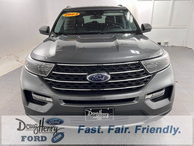 Used 2023 Ford Explorer XLT w/ Equipment Group 202A image 2