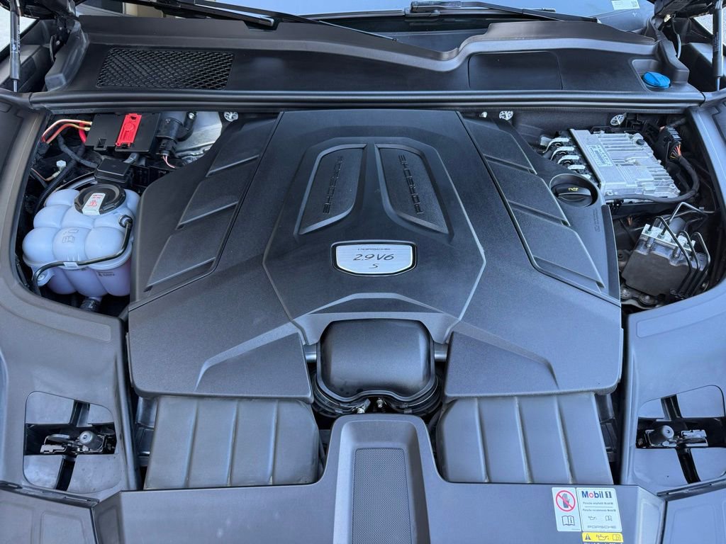 Used 2023 Porsche Cayenne S image 15