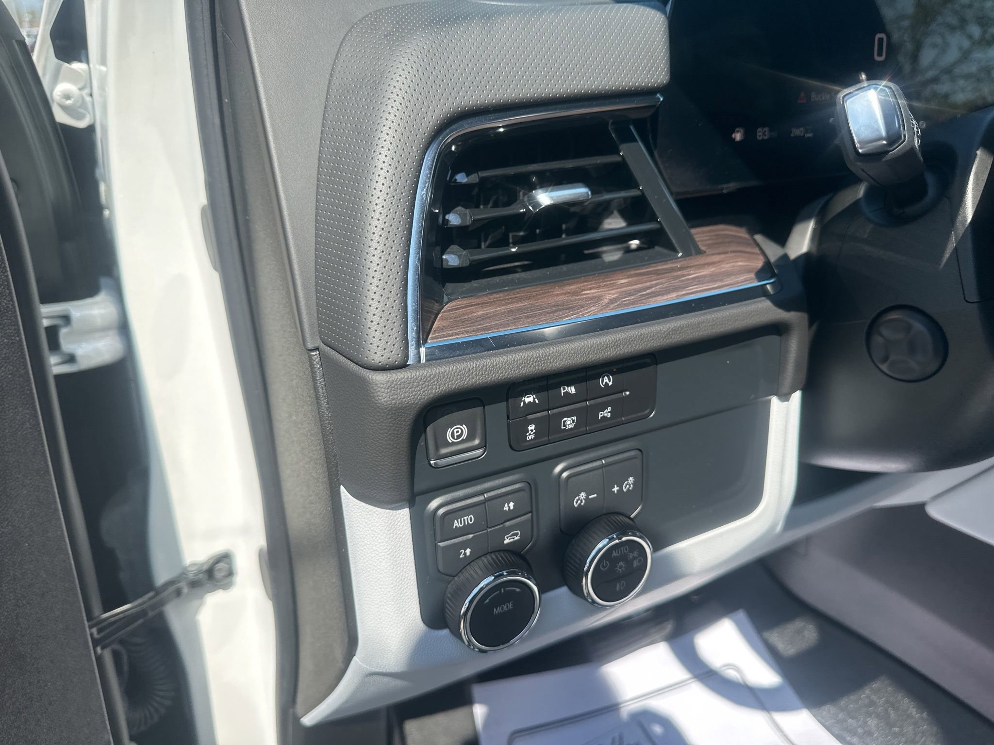 Used 2025 Chevrolet Tahoe Premier image 30