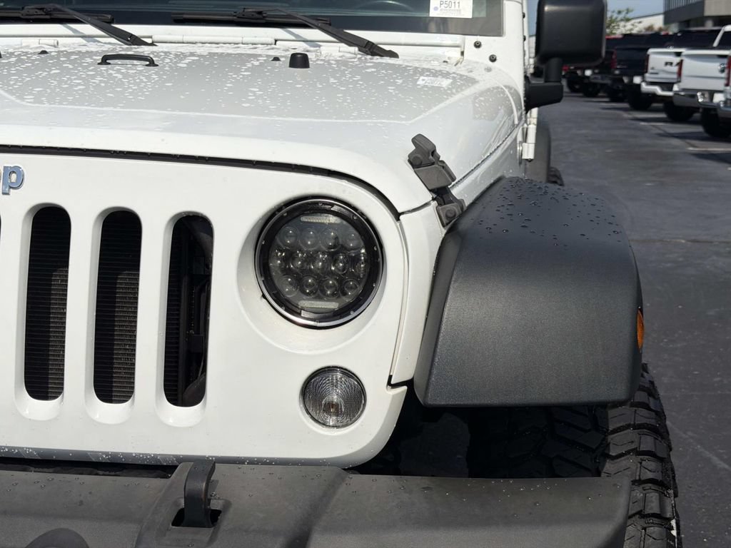 Used 2018 Jeep Wrangler Unlimited Sport S AWD/4WD image 10