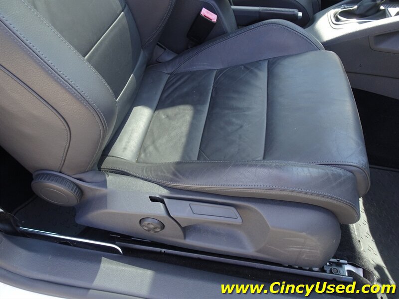 Used 2008 Volkswagen R32 AWD/4WD image 28