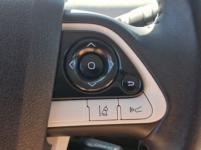 Used 2018 Toyota Prius Four FWD image 22