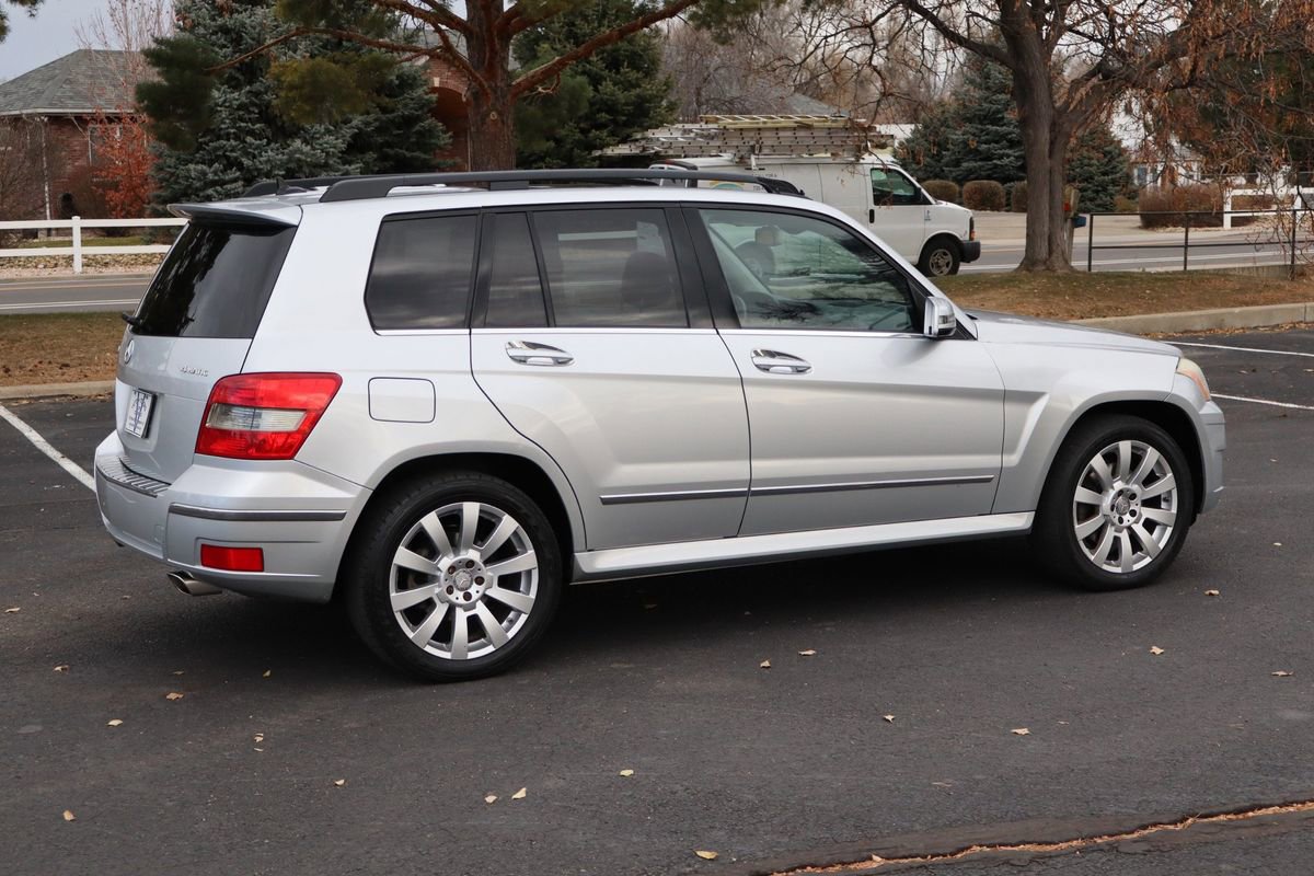 Used 2012 Mercedes-Benz GLK 350 4MATIC image 4