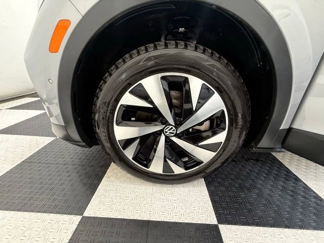 Used 2023 Volkswagen ID.4 Pro AWD/4WD image 9